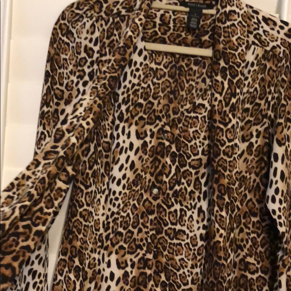WHBM blouse - Picture 2 of 4